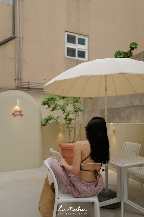 超美貼身削肩美背背心(闆娘.花花清單)